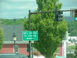 Picture of sign to Canada
